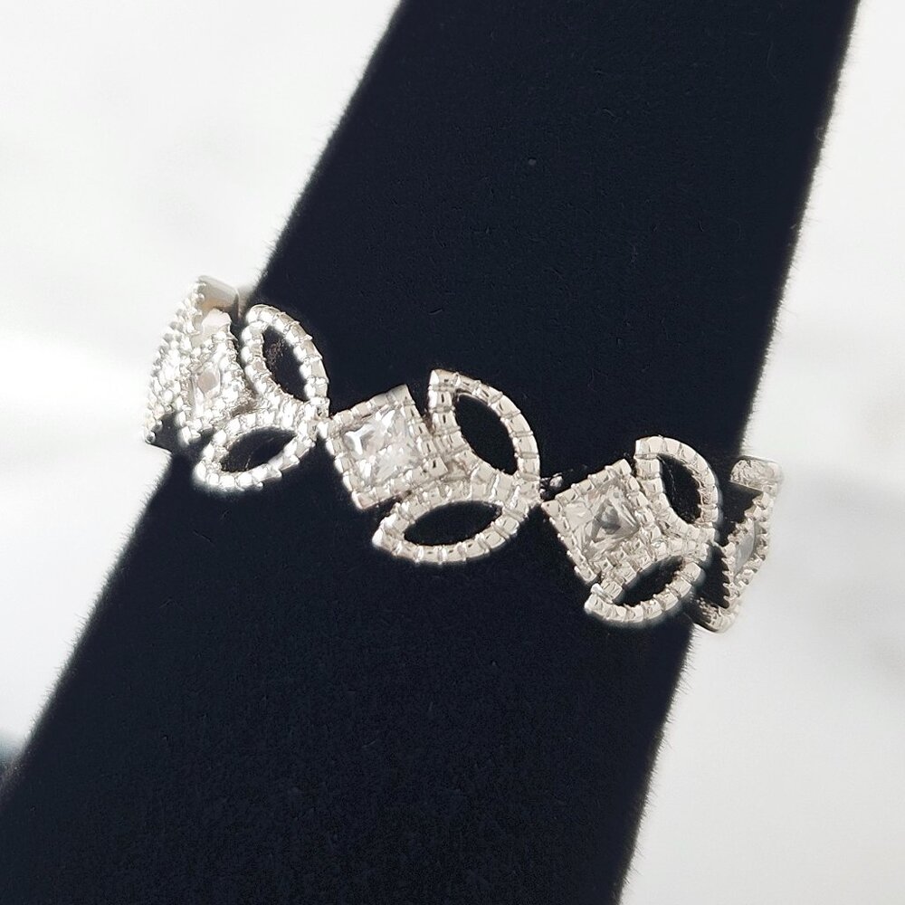 Vine leaf  stackable eternity ring - Charmed Aroma Nature Collection